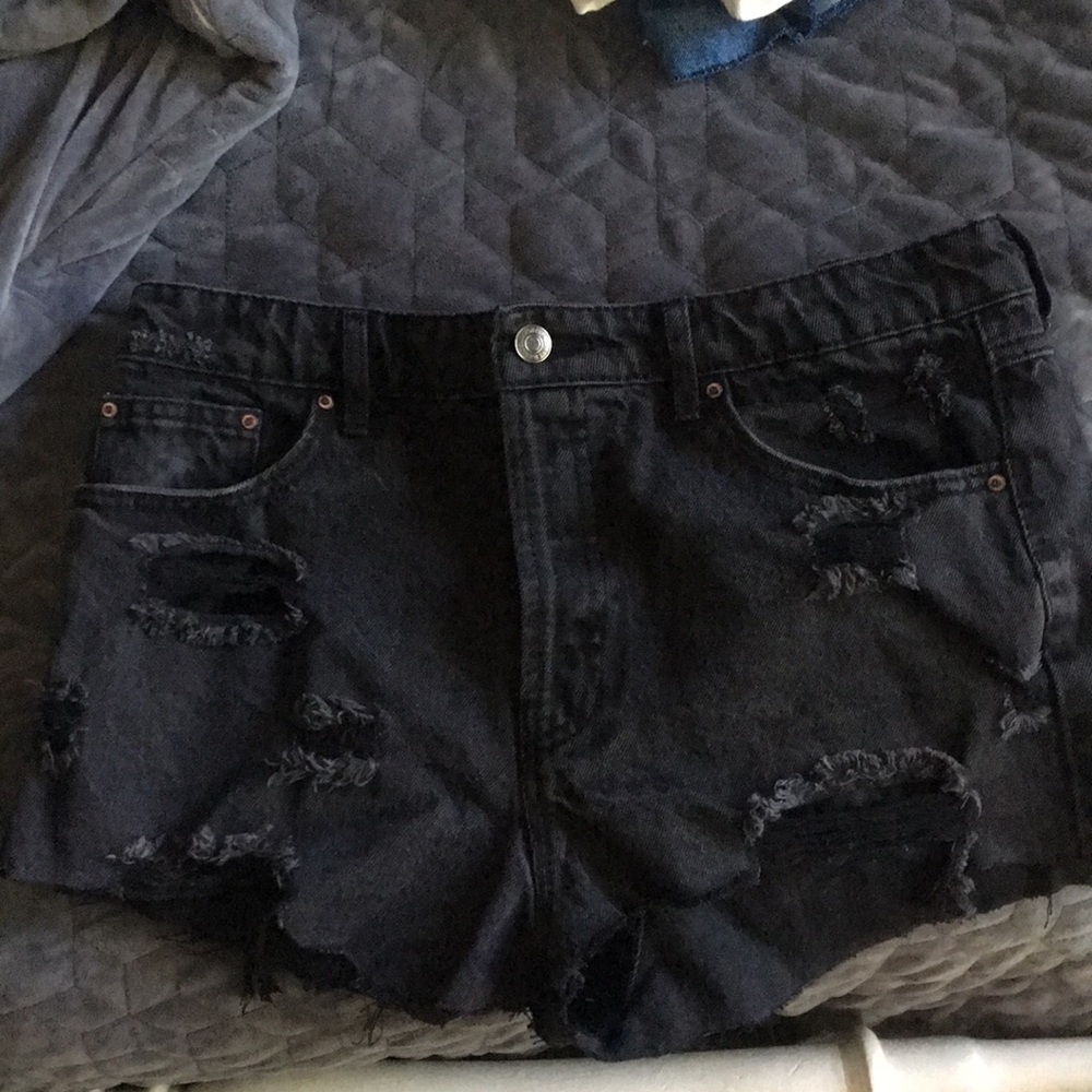 Black distressed jean shorts